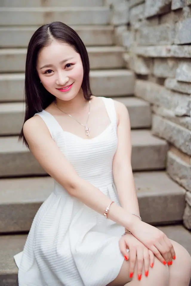 大竹温州私人伴游商务伴游乔妹的联系方式！